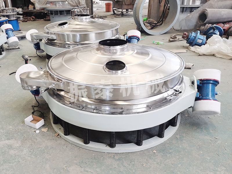 1200型電池材料石墨粉專用直排篩內(nèi)噴特氟龍帶觀察口生產(chǎn)已完成，發(fā)往青島，請余經(jīng)理注意查收！