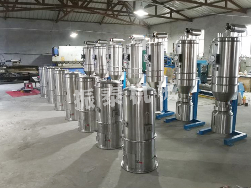 都是輸送物料真空上料機(jī)和螺旋輸送機(jī)有什么區(qū)別？